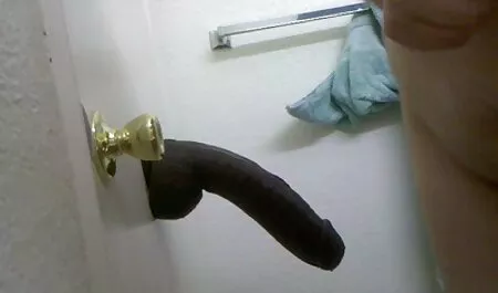 Một người đàn ông cung cấp kèm theo một người phụ nữ trẻ, phim gai dep nhat ban