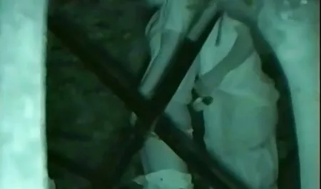 Trên giường ngủ, sex thu dam nhat ban