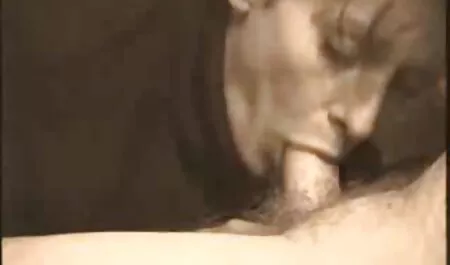 Hút trên sex gái nhật bản giường