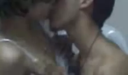 Đồ sâu trong phim sex nhat ban gai xinh khong che âm đạo của cô