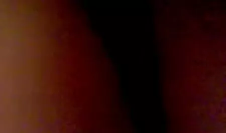 Cô gái trẻ thích kèm theo một người đàn xnxx gai xinh nhat ban ông