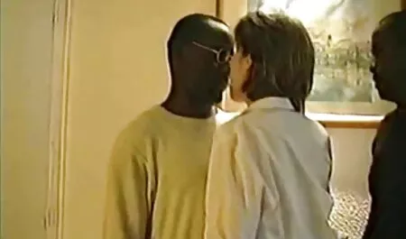 Cảnh sát có thể không phim sex gái già nhật bản giữ cô gái ngực đàn hồi.