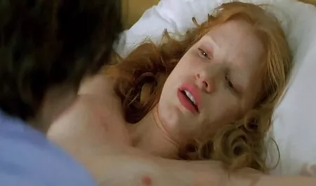 Một người đàn ông cày hai cô gái điếm cho sex nhật bản nhiều lông một quan hệ